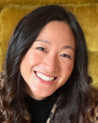 Photo of Lisa Higuchi, Pre-Licensed Professional