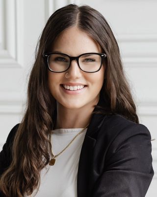 Photo of Arianna Velocci, Registered Psychotherapist (Qualifying), BASc, MACP