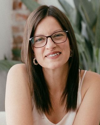 Photo of Helmine Friesen de Bigler, Marriage & Family Therapist, LMFT