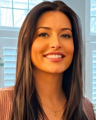 Photo of Mackenzie Comanda, Clinical Social Work/Therapist, LMSW