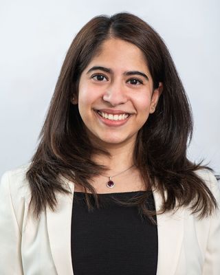 Photo of Maheema Dua, Registered Psychotherapist, MACP, CCC, RP