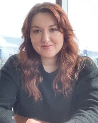 Photo of Victoria Troshina, Art Therapist in Evanston, IL