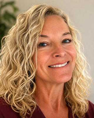 Photo of Leslie Wright, Clinical Social Work/Therapist, LICSW