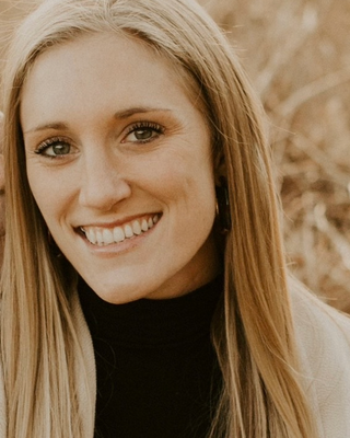 Photo of Alexandra O'Malley, Psychiatric Nurse Practitioner, PMHNP