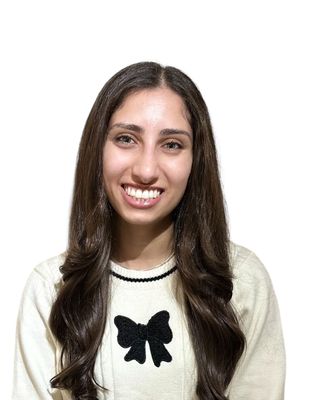 Photo of Karoline Boles, Registered Psychotherapist (Qualifying), MA, RP (Q), HBSc