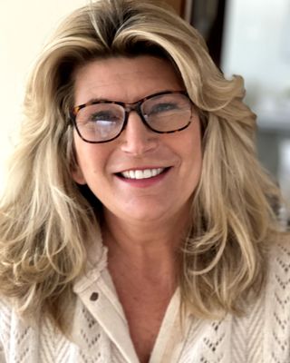 Photo of Amy LaCouture, Psychiatric Nurse Practitioner, FPMHNP