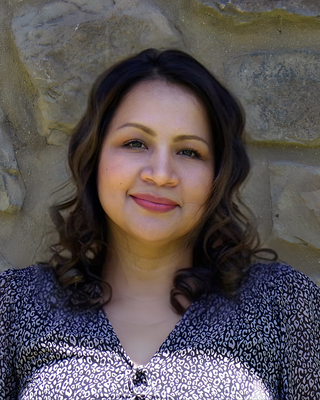 Photo of Julie Alvarado, Marriage & Family Therapist, LMFT
