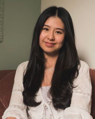 Photo of Becky Ung, Psychotherapist, MA, MBACP