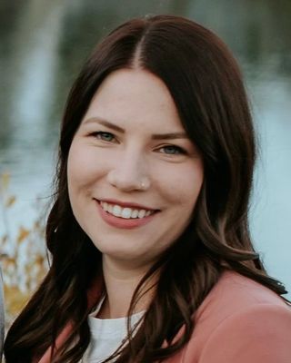 Photo of Erika Goos, Psychologist in Edmonton, AB