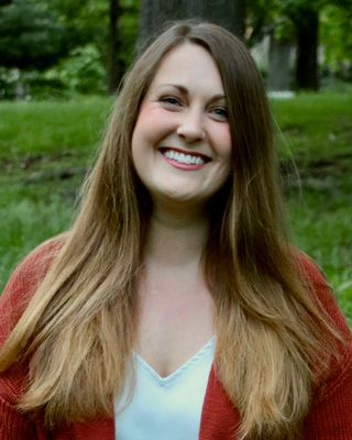 Photo of Lindsay Chambers, Clinical Social Work/Therapist, LCSW
