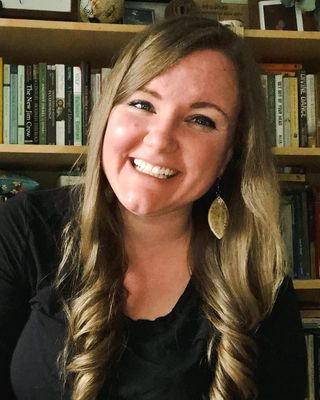 Photo of Chelsie Maynard, LICSW, LCSW, MDiv, Clinical Social Work/Therapist