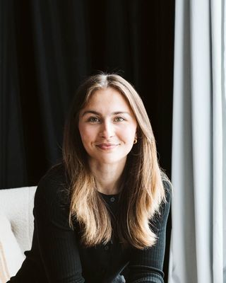 Photo of Alex Ralph, Registered Psychotherapist (Qualifying)