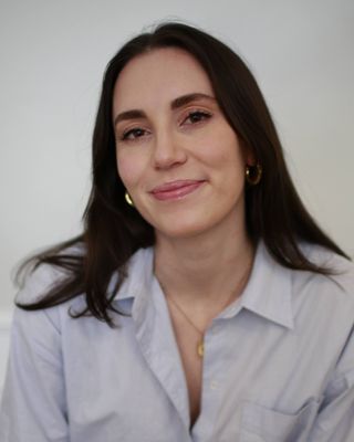 Photo of Claire Calfo, Marriage & Family Therapist Associate, AMFT, MA