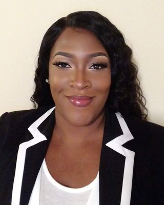 Photo of Shereese Pearsall, Licensed Professional Clinical Counselor, LPCC