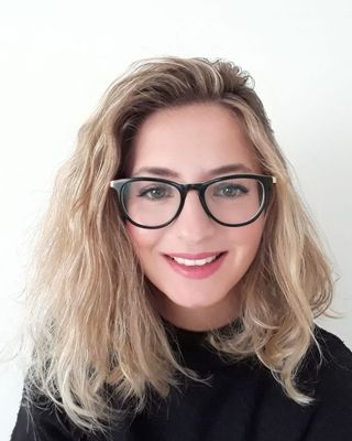 Photo of Dominika Chalder, Psychotherapist, PhD, UKCP Trainee