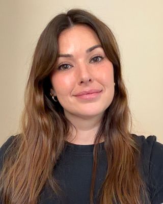 Photo of Demi Rojo, Psychologist, MA, PsyBA General