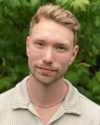 Photo of Chris Marks-Worling, Pre-Licensed Professional