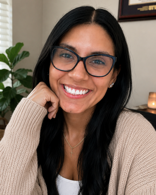 Photo of Erika Piloto, Clinical Social Work/Therapist, MSW, LCSW-QS, LMSW-C