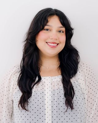 Photo of Mariana Gomez, Pre-Licensed Professional, MSW