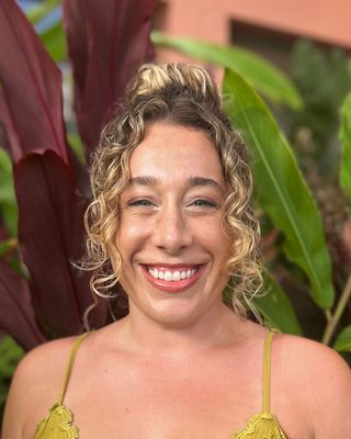 Photo of Mari Mora, Marriage & Family Therapist, LMFT