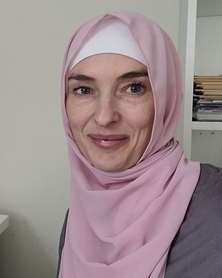 Photo of Dr Lucy Verwey, Psychologist, PhD, PsyBA - Clin. Psych