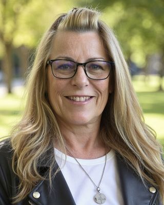 Photo of Liz Pierce, Counselor, MA, LAC, LPC