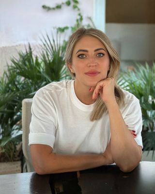 Photo of Nora McLaughlin, Marriage & Family Therapist Associate, MFT