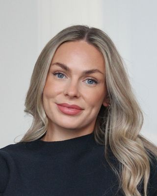 Photo of Alicia Rogerson, Psychotherapist, COSRT Reg.