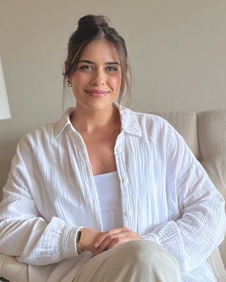 Photo of Julia Baxter, Pre-Licensed Professional, BA