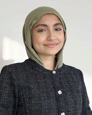 Photo of Zahra Hamad, Registered Psychotherapist (Qualifying), MA