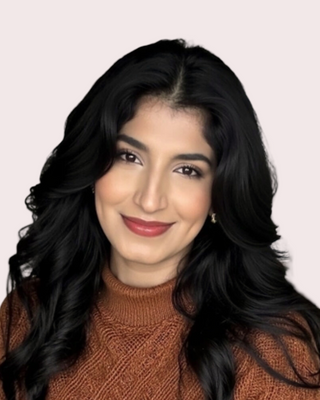 Photo of Aqsa Javaid, Registered Psychotherapist (Qualifying), MACP, BA(H)