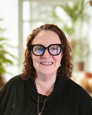 Photo of Catherine Schieve, Counsellor, PhD, ACA-L1