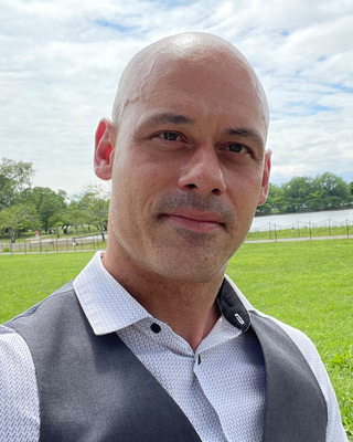 Photo of Roberto Cruz, Clinical Social Work/Therapist, LCSW