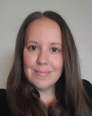 Photo of Dr Lizzie Dunn, Psychologist, PsychD, HCPC - Clin. Psych.