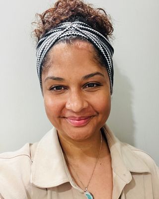 Photo of Lindsay Fernandez, Licensed Professional Counselor, LMHC