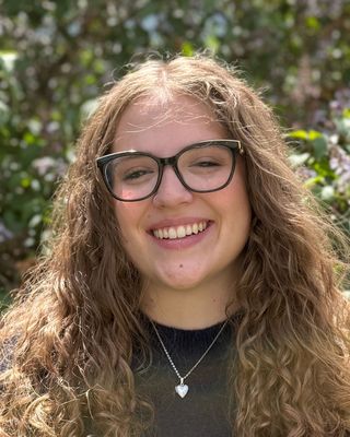 Photo of Izzy Matteucci, Pre-Licensed Professional