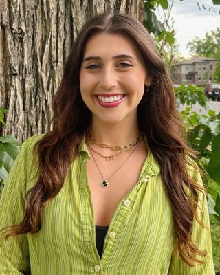 Photo of Ava Goldstein, Pre-Licensed Professional