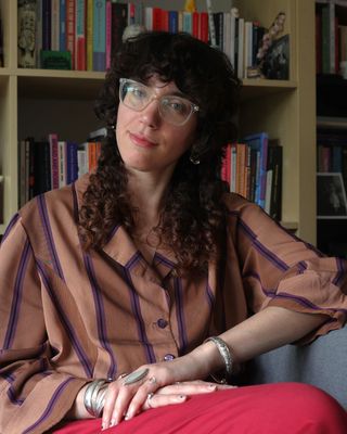 Photo of Niki Stavrianou, Psychotherapist, MA, MBACP Accred