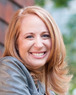 Photo of Pella Weisman, Marriage & Family Therapist, LMFT, RDT, BCT