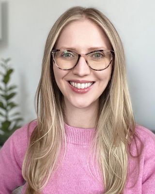 Photo of Angela Cowling, Registered Psychotherapist, MA, MACP