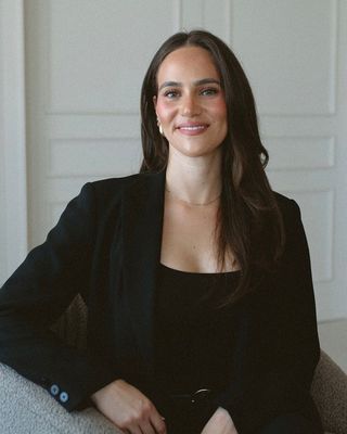 Photo of Daniella Simas Medeiros, Registered Psychotherapist (Qualifying), M.A, R.P