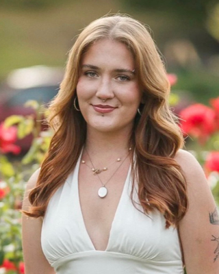 Photo of Elissa Frink, Pre-Licensed Professional