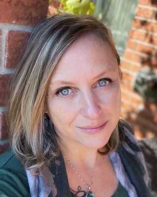 Photo of Allison Mundle, Registered Psychotherapist, MA, BA