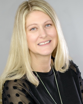 Photo of Chasity Arnold, Psychologist, PsyD, PMH-C