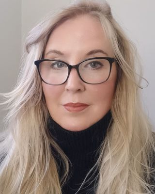 Photo of Louise Knowler, Counsellor, MNCPS Acc.