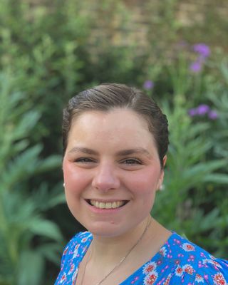 Photo of Irene Baez, Psychotherapist, MBBS, MBACP
