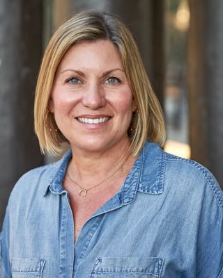 Photo of Erin Roalstad-Bossin, Marriage & Family Therapist, MA, LMFT