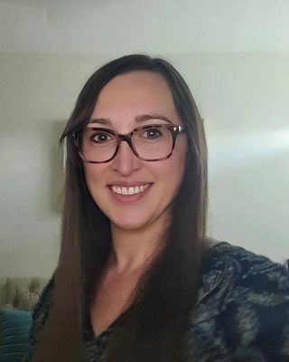 Photo of Dr. Tara Stark, Psychologist, PsyD, CCTP