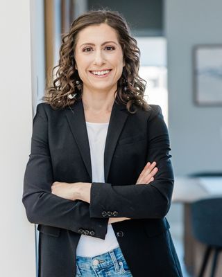Photo of Dr. Natalie Horn, Psychologist, PhD
