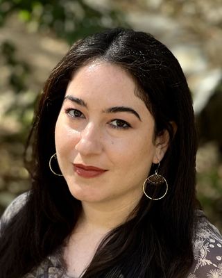 Photo of Nicole Marderosian, Marriage & Family Therapist, MA, LMFT